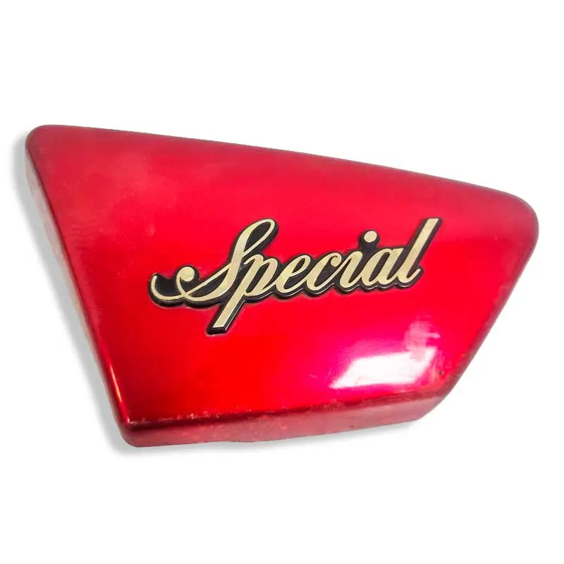 [2403] Tapa lateral derecha ROJA